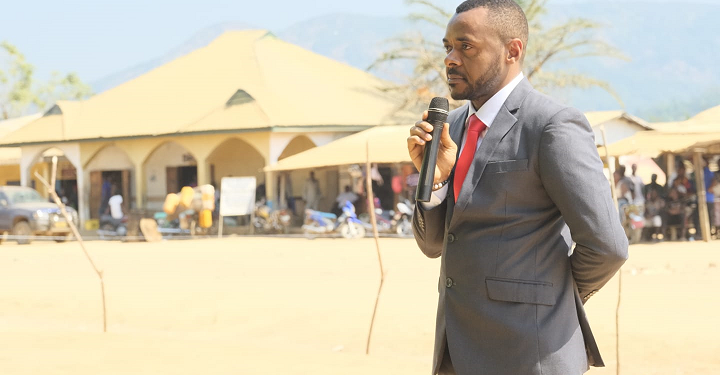 People : Nkanya Nkwai, au carrefour du cinéma et de la mairie